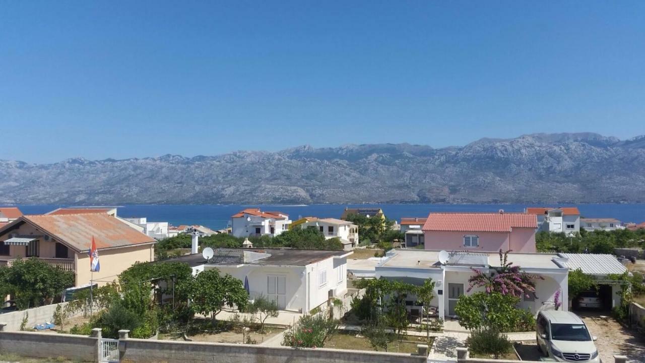 Miro Apartmani Ražanac Eksteriør billede