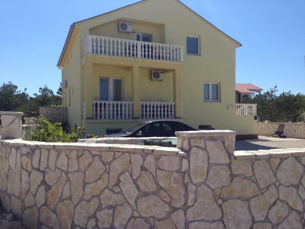 Miro Apartmani Ražanac Eksteriør billede