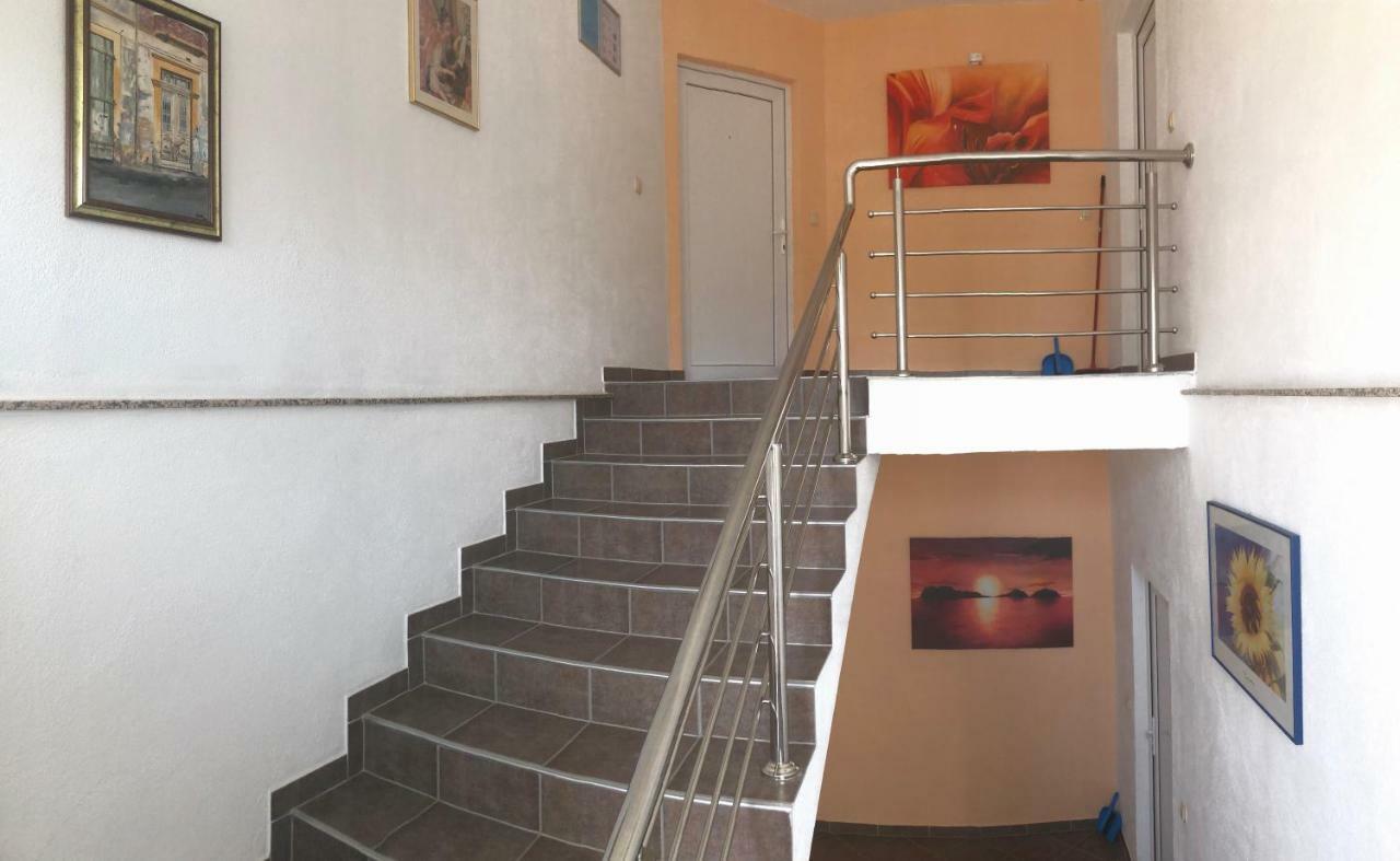 Miro Apartmani Ražanac Eksteriør billede
