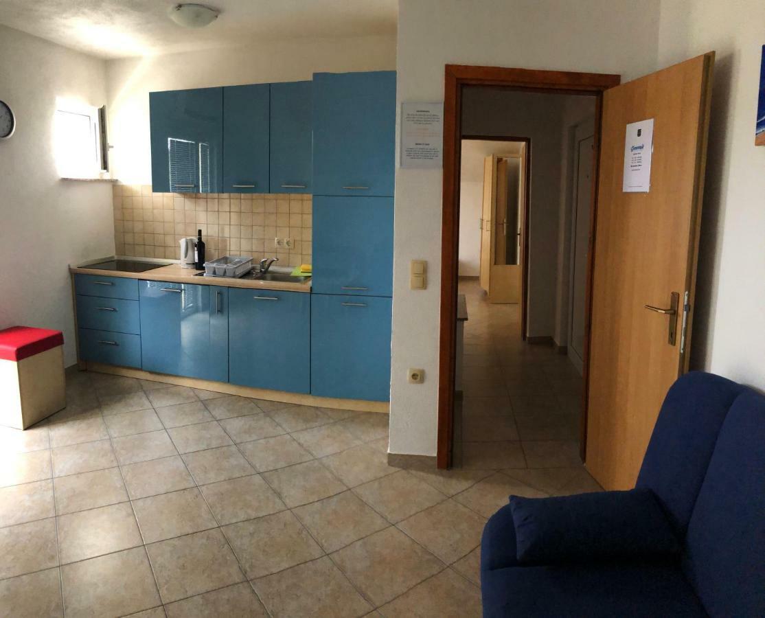 Miro Apartmani Ražanac Eksteriør billede